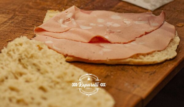 Bianca farcita con Mortadella
